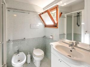 A bathroom at Holiday Home in Punta Ala by the Sea