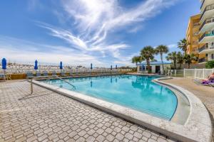 The swimming pool at or close to Sea Oats II