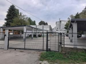 Budova, v ktorej sa apartmán nachádza