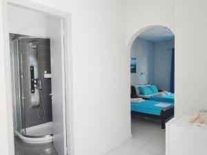 Koupelna v ubytování Hotel Mochlos + 31 fotografií