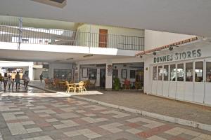 Foto da galeria de 2 BEDROOM 2 BATHROOM APARTMENT in the heart of Fuengirola with big terrace and free parking space close to beach em Fuengirola
