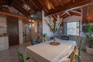 Dining area in A villát