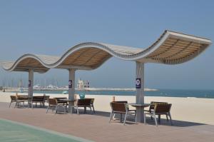 Beach Walk Hotel Jumeirah tesisinde veya buraya yakın yüzme havuzu