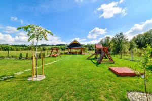 Detský kútik v ubytovaní "Osada Guty" - każdy domek posiada prywatne jacuzzi na wyłączność, w cenie pobytu - idealne miejsce na wypoczynek!
