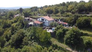 Letecký snímek ubytování Apartments Pomjan Pogled na gore