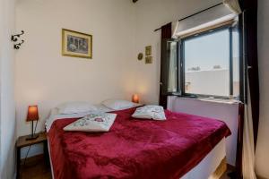Gallery image of Kristina´s rooms in Rhodes Town +89 photos