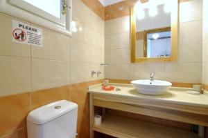 Un baño de Rhea Complex
