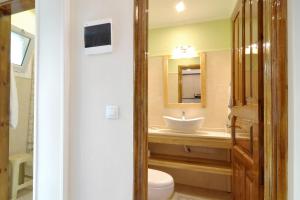Un baño de Rhea Complex