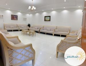 Χώρος καθιστικού στο Shams W Qamar Chalets