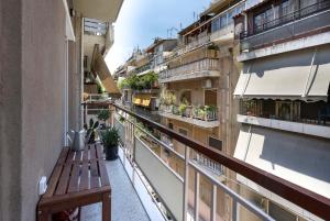 Rõdu või terrass majutusasutuses Your Perfect Relaxing Eclectic Gateway In Athens
