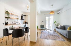 Un lugar para sentarse en Your Perfect Relaxing Eclectic Gateway In Athens