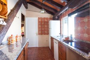 Kuchnia lub aneks kuchenny w obiekcie Apartamentos Jerez