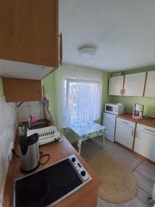 Kuchyň nebo kuchyňský kout v ubytování Ferienhaus Cziuppa