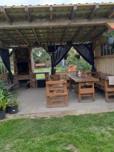 BBQ facilities available to guests at the farm stay