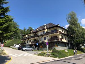 The building in which Az apartmant is located