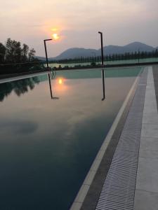 Bazén v ubytování Marina Heights Service Apartment nebo v jeho okolí + 11 fotografií