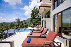 Bazén v ubytování Villa Ma Phraaw - Ban Tai Ocean View Villa nebo v jeho okolí