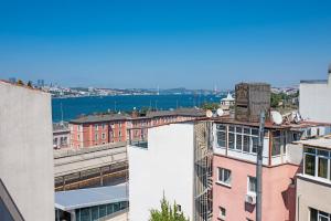 a view of the water from the roofs of buildings at Istanbul Sirkeci Hotel in Istanbul