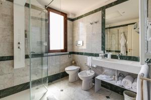 Vannituba majutusasutuses Seawater Hotel Bio & Beauty Spa