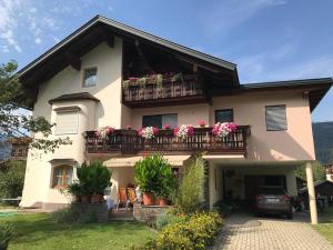 Budynek, w którym mieści się apartament