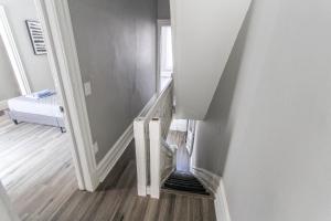 Baðherbergi á ☆☆ Modern Coed Dorm in Reading ☆☆