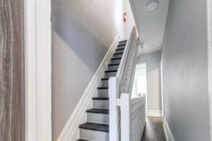 Mynd úr myndasafni af ☆☆ Modern Coed Dorm in Reading ☆☆ í Reading