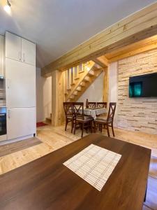 Kuhinja oz. manjša kuhinja v nastanitvi Apartments Vuković