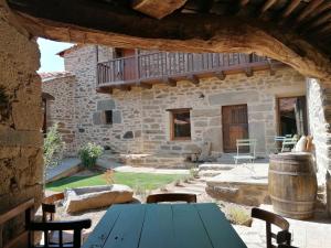 Patio alebo iná vonkajšia časť ubytovania La Fontica + 11 fotografií