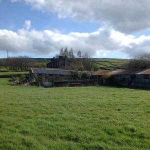 Stones Cottage Farm, near Haworth, sleeps 4, perfect for families!