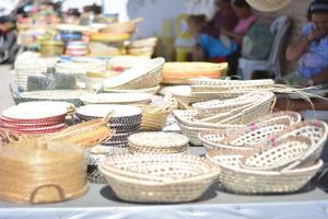 a group of baskets sitting on top of a table at Dunas de Marape in Jequia da Praia