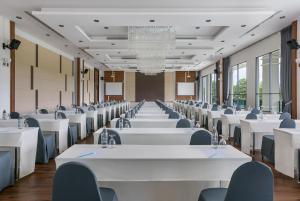 Konferenční prostory v ubytování Chainarai Riverside - SHA Plus Certified + 26 fotografií
