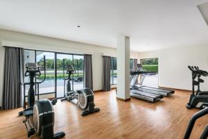 Fitness centrum a/nebo fitness zařízení v ubytování Chainarai Riverside - SHA Plus Certified