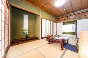 Un lugar para sentarse en Yokkaichi Hazunaka Hotel