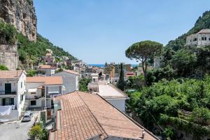 Foto de la galería de Valle d'Amalfi Suites en Amalfi