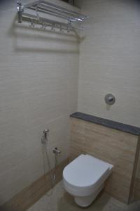 Koupelna v ubytování Hotel Saarang Forever