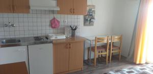 Kuchyň nebo kuchyňský kout v ubytování Relax in Črni Kal 2 + 11 fotografií