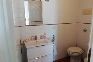 Ett badrum på La casa di Ale