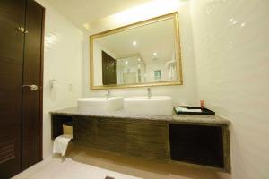 Koupelna v ubytování Arsma Hotel