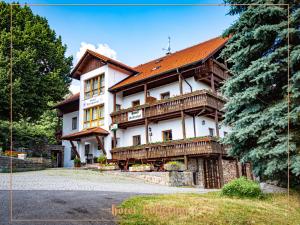 Budova, kde se hotel nachází
