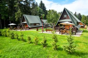 Κήπος έξω από το Ośrodek Pszczółka Krasnobród