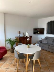 Photo de la galerie de l'établissement T2 VUE IMPRENABLE SUR CASSIS, à Cassis