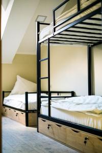 
Двухъярусная кровать или двухъярусные кровати в номере Hostel Arbat 42
