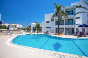 Bazén v ubytovaní Moscha Hotel alebo v jeho blízkosti