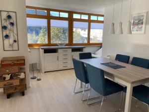 Kuchyňa alebo kuchynka v ubytovaní Apartments Oberhollenzer