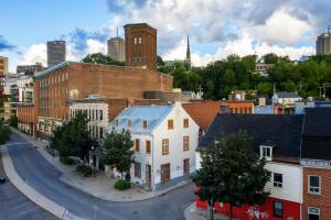 an overhead view of a city with buildings and a street at Les Lofts St-Vallier - Par Les Lofts Vieux Québec in Quebec City +2 photos