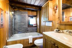 Koupelna v ubytování Revivre Village Adults only + 37 fotografií