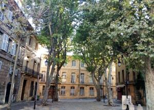 Imagen de la galería de Beau duplex avec terrasse - Centre historique, en Aix-en-Provence