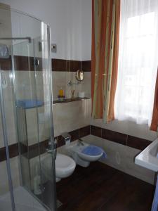 Koupelna v ubytování Hotel Alte Post