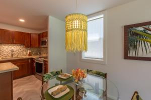 Η κουζίνα ή μικρή κουζίνα στο The Turtle Bay Signature