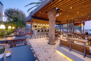 Restaurant o iba pang lugar na makakainan sa Sellada Beach